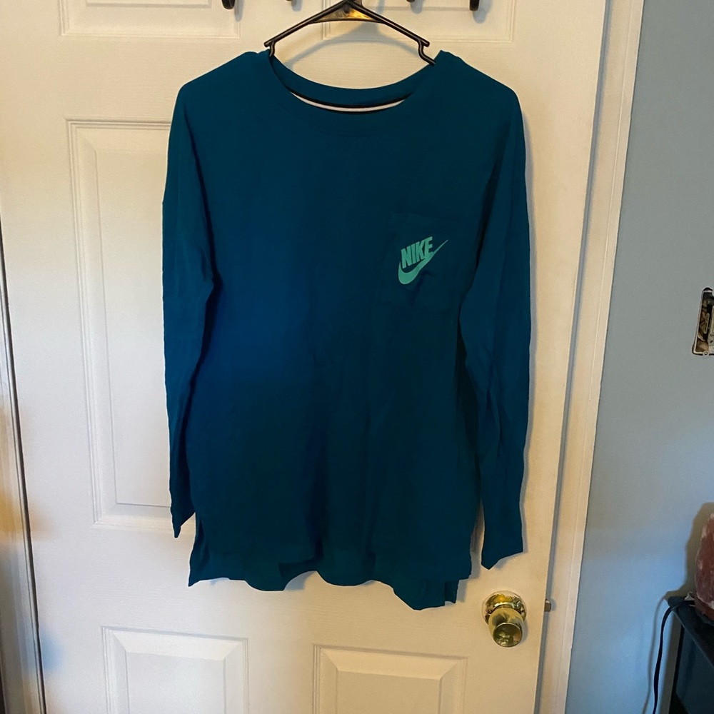 Nike long sleeve shirt